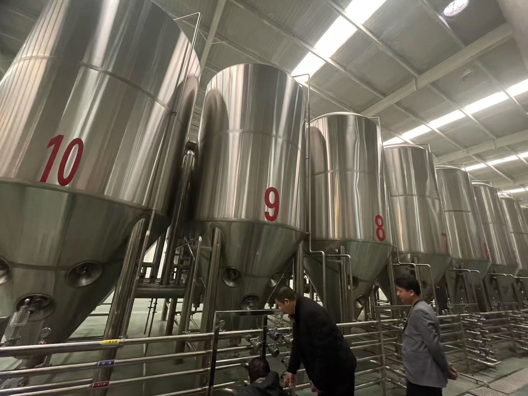 高要精酿啤酒设备厂—平面布置、设备设计、制造、调试、培训等一条龙服务